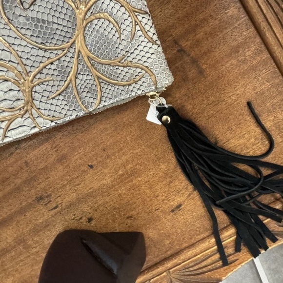 Holt, Woman, Bag Purse Envelope Style, Silver-Gold,Polyurethane,Zipper,Pockets.! - Picture 4 of 9